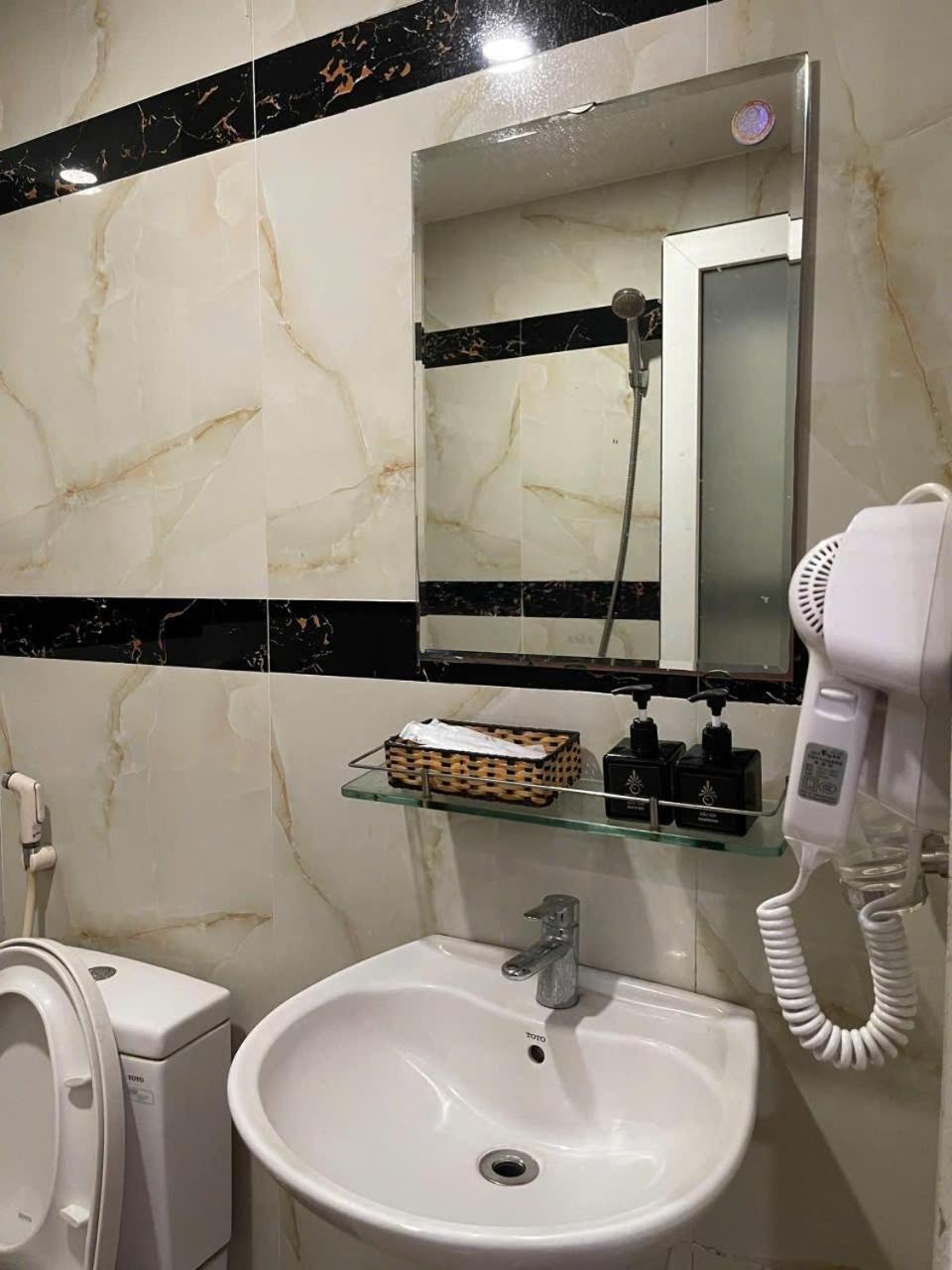 10H Hotel Ho Chi Minh City Bagian luar foto